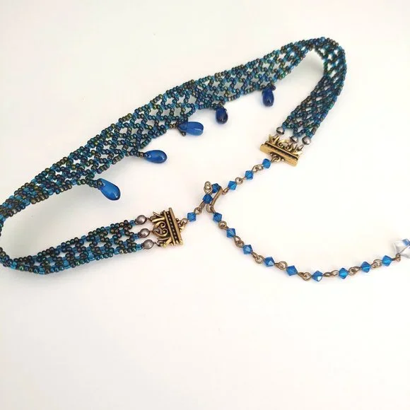 Bule and multi color iridescent seed bead choker with blue glass beads - Picture 11 of 12